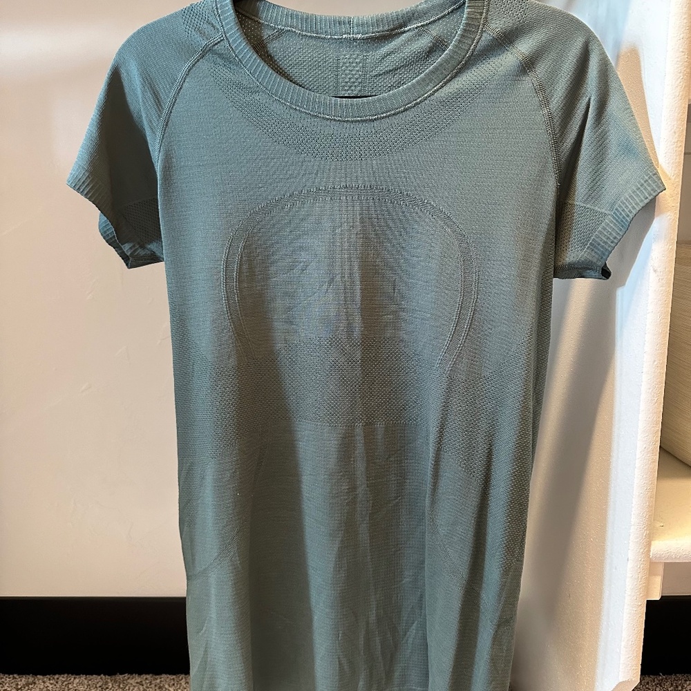 Lululemon Swiftly Tech Short Sleeve Shirt